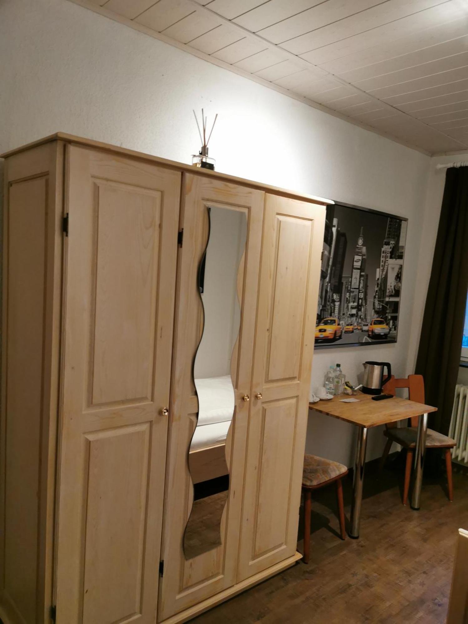 See Lord Hotel Кайзерслаутерн Номер фото