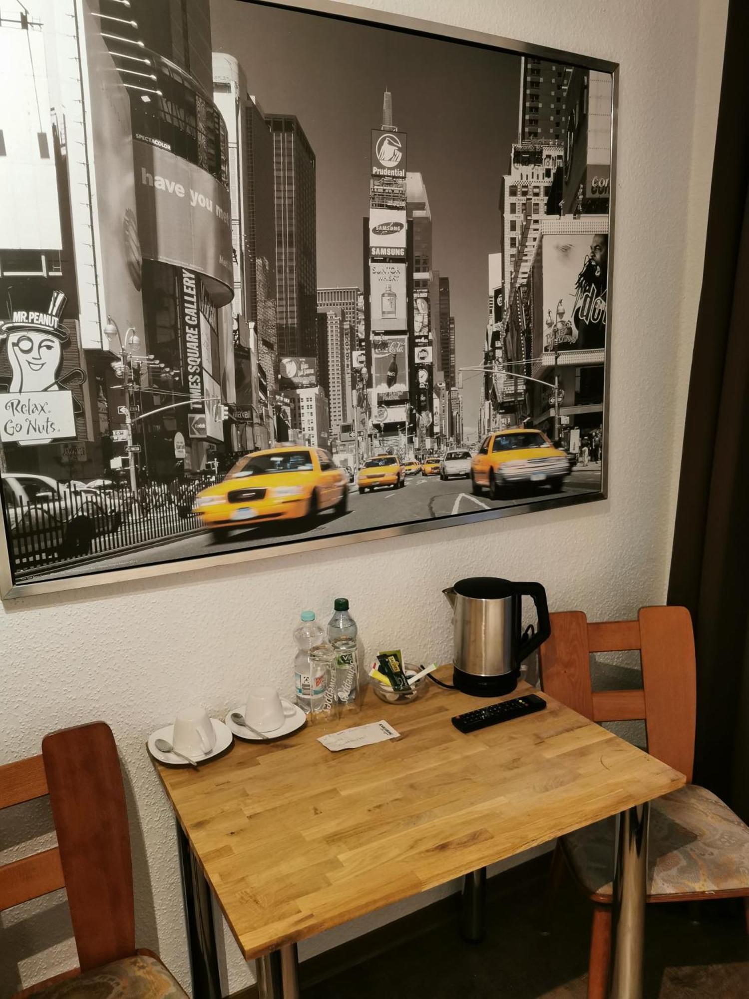 See Lord Hotel Кайзерслаутерн Номер фото